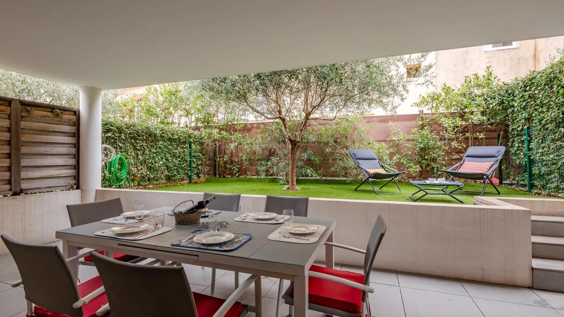 Coeur D'Azur - Apt Climatise - 1Km Plage Saint-Raphael  Saint-Raphael (Var)