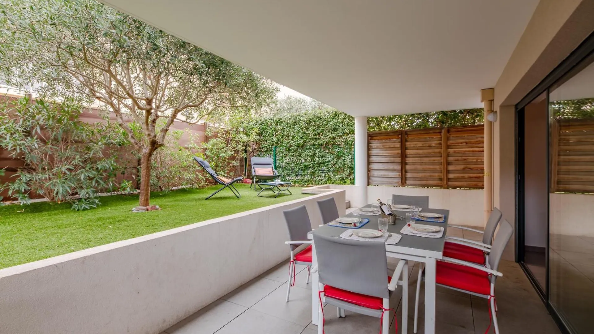 Coeur D'Azur - Apt Climatise - 1Km Plage Saint-Raphael